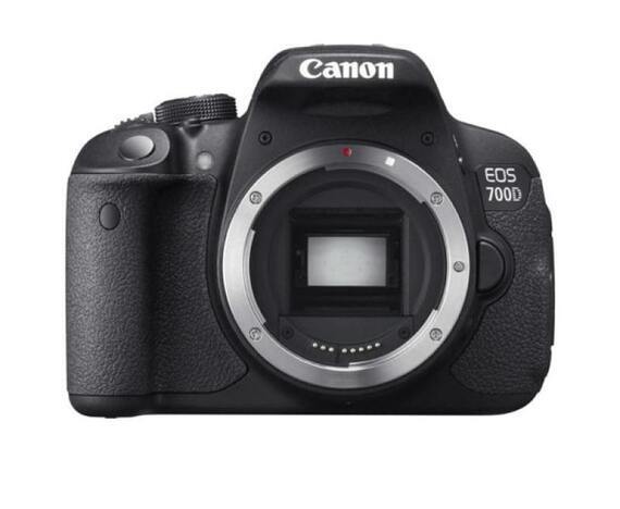 Canon EOS 700D + 18-55mm IS cameraset