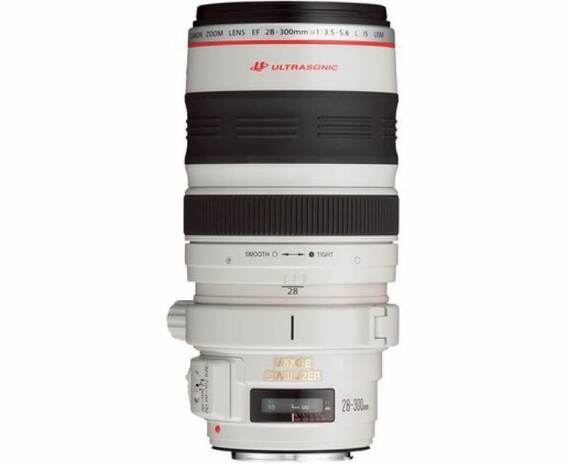 Canon EF 28-300mm f/3.5-5.6 L IS USM + EW-83G zonnekap